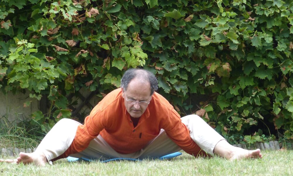 Pierre Le Menestrel, professeur du Centre de Yoga Raja Maya à Tours (37).